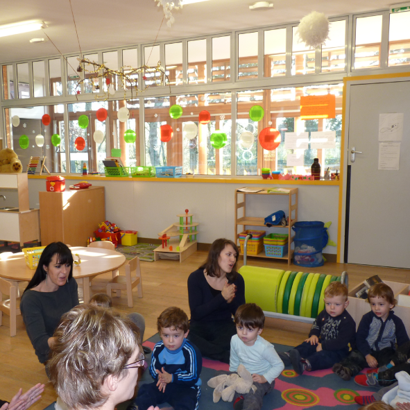 Jardin_d'éveil_les_écureuils_avec_enfants