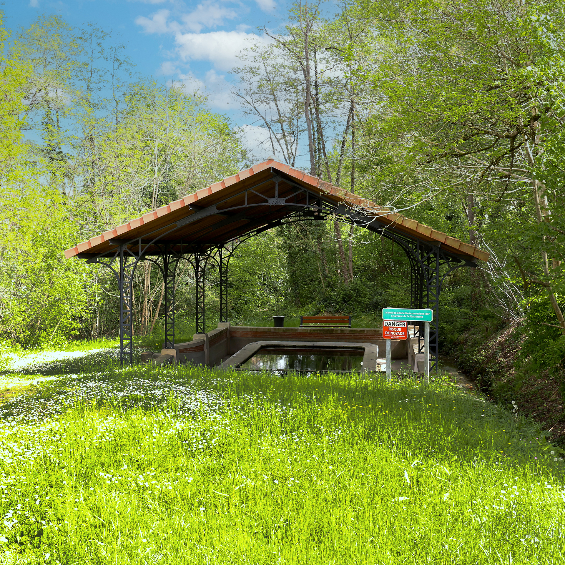 Lavoir monument classé Nègrepelisse