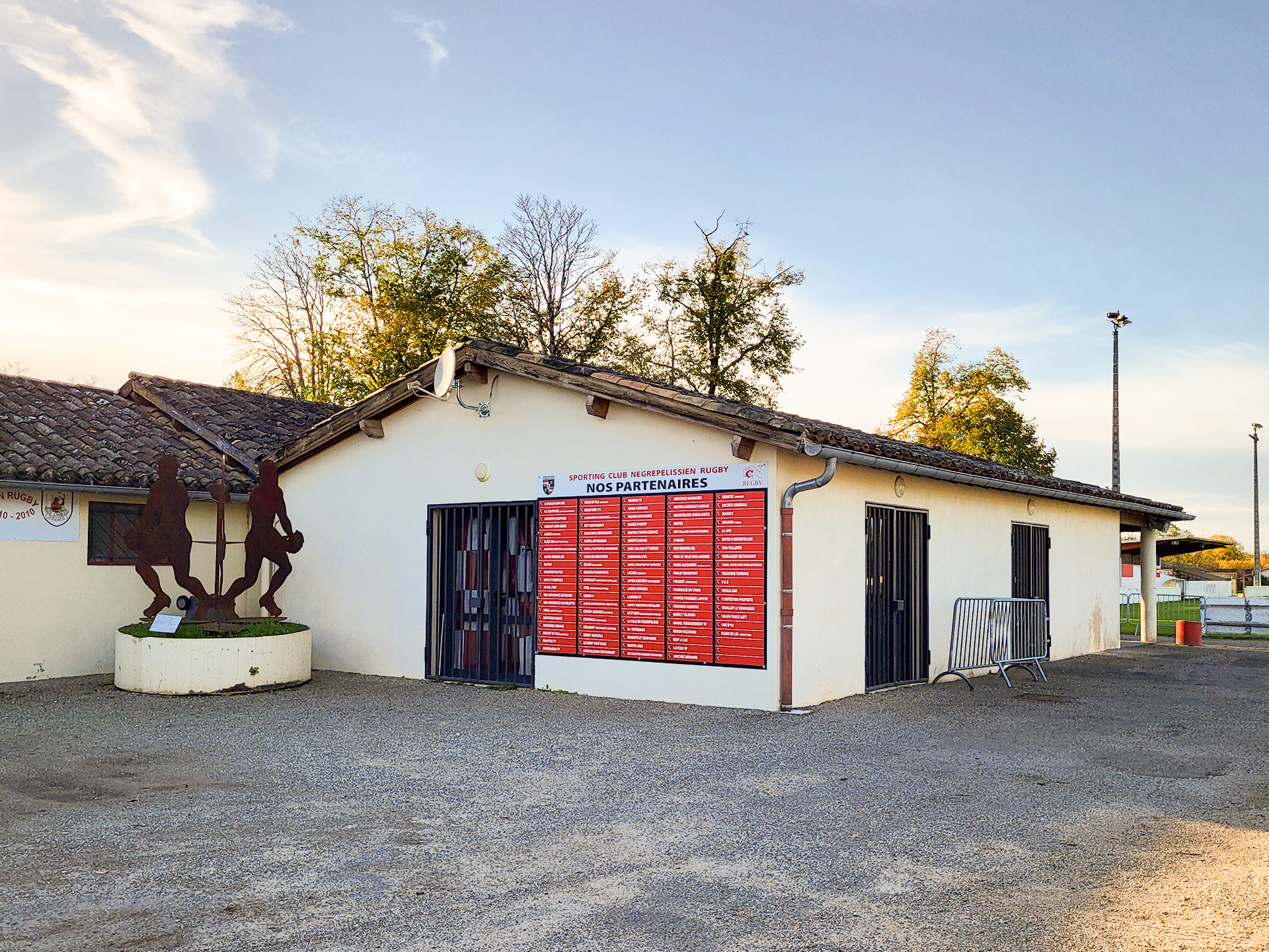 Club_house_rugby_nègrepelisse