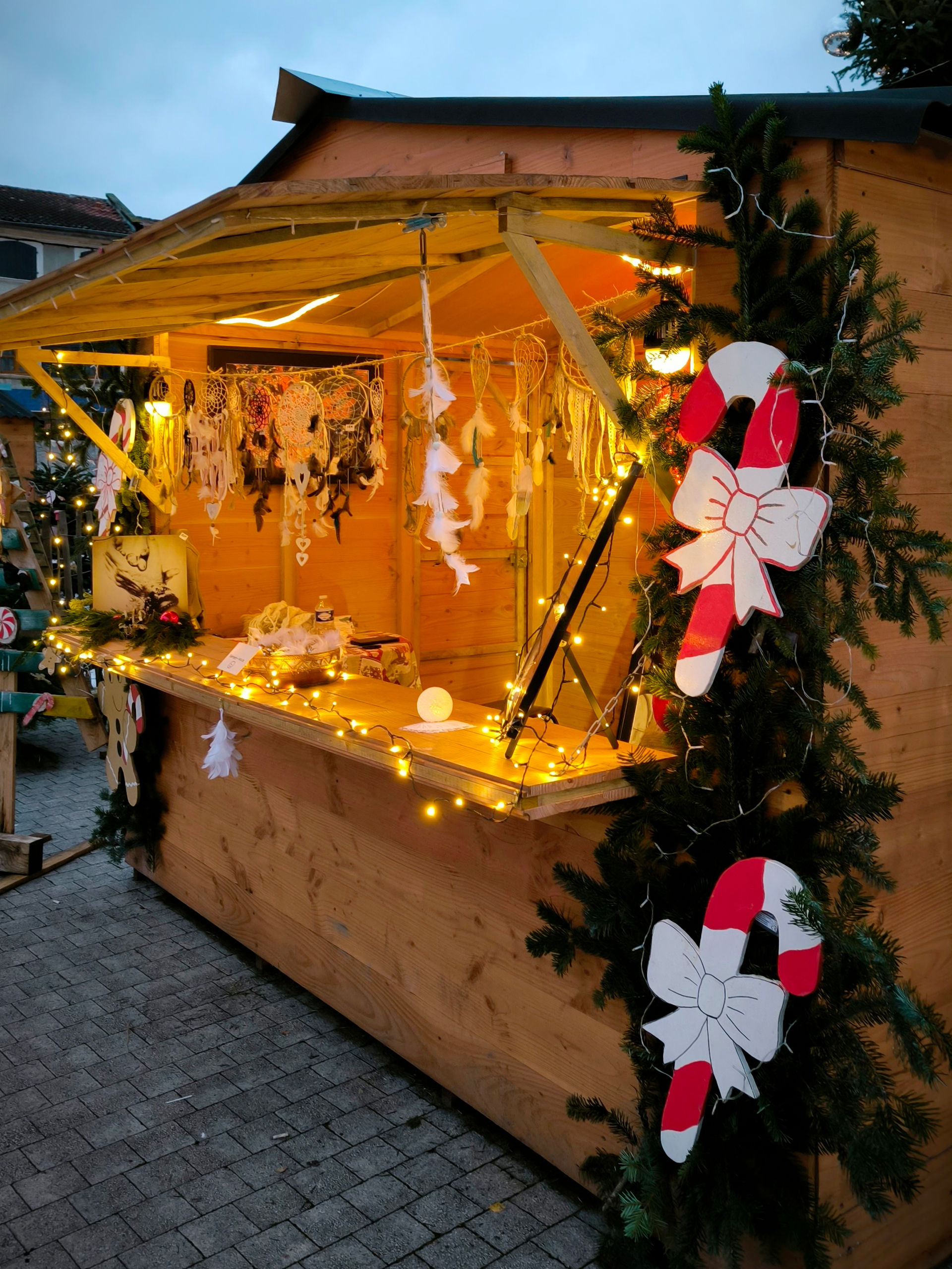 chalet_en_bois_marché_de_noël_nègrepelisse