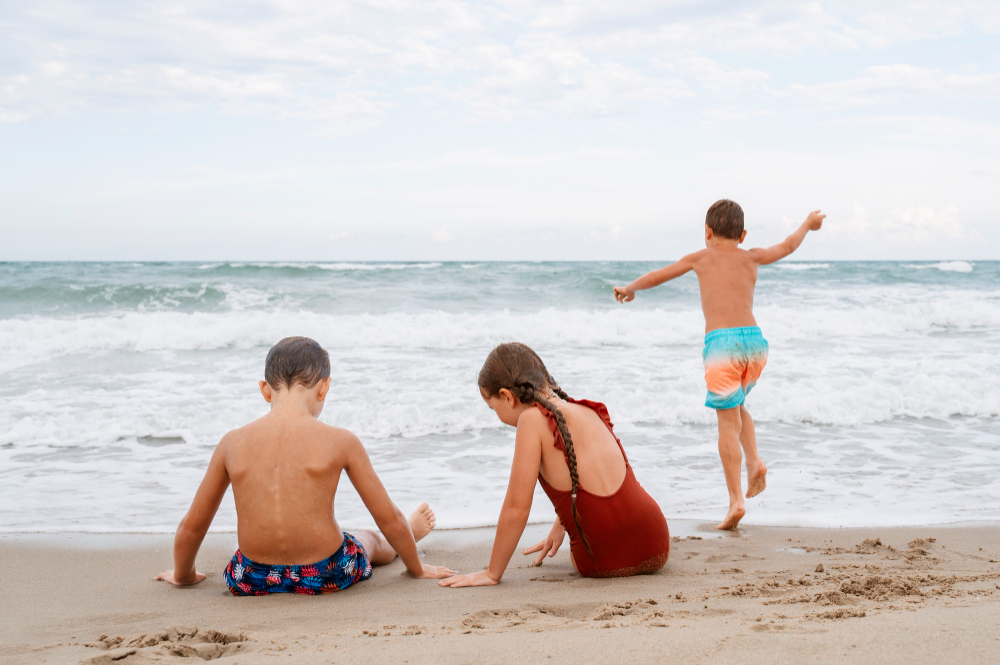 Enfants_à_la_plage